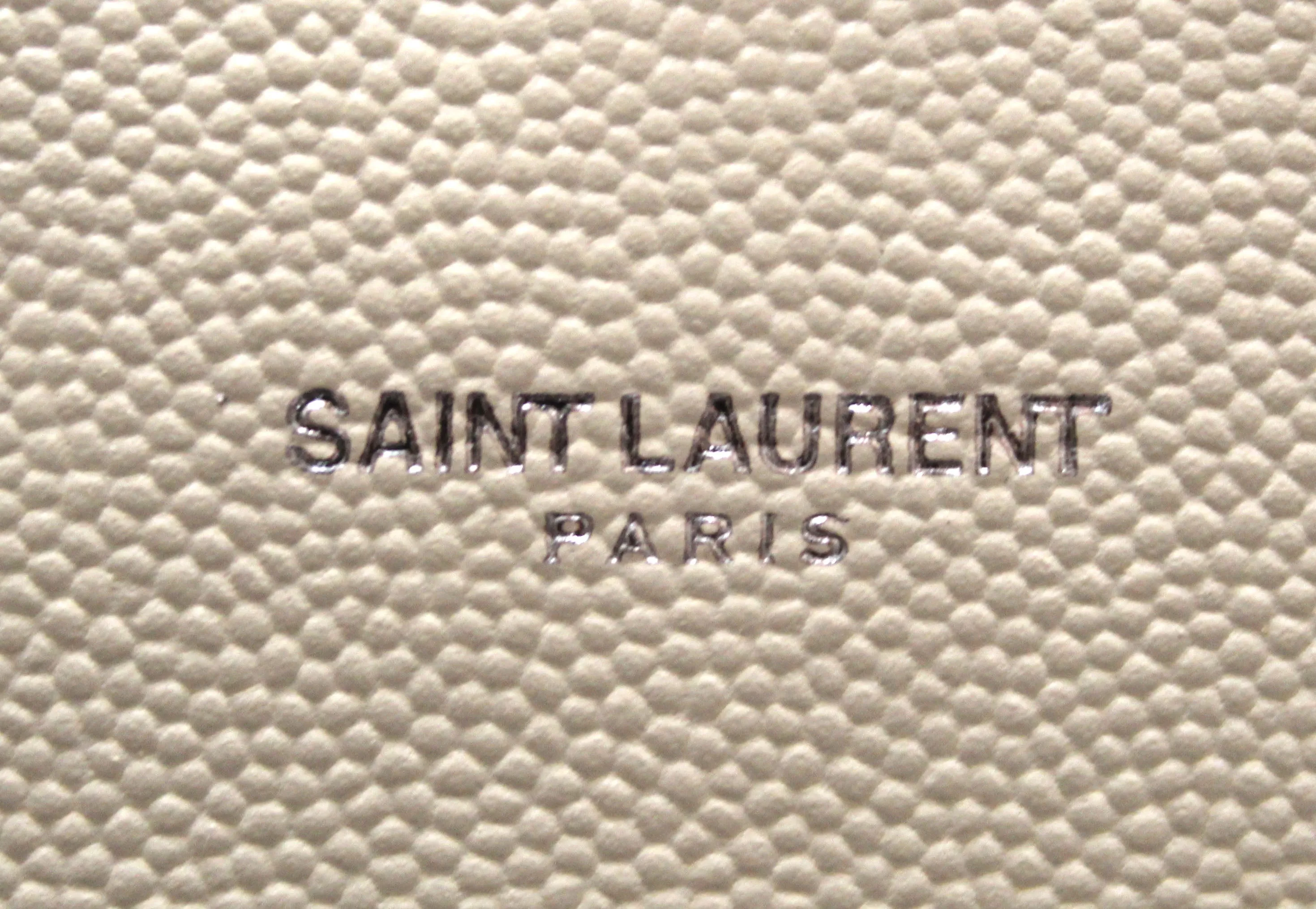 AUTHENTIC SAINT LAURENT WHITE MIX MATELASSÉ GRAIN DE POUDRE EMBOSSED LEATHER ENVELOPE LARGE BAG