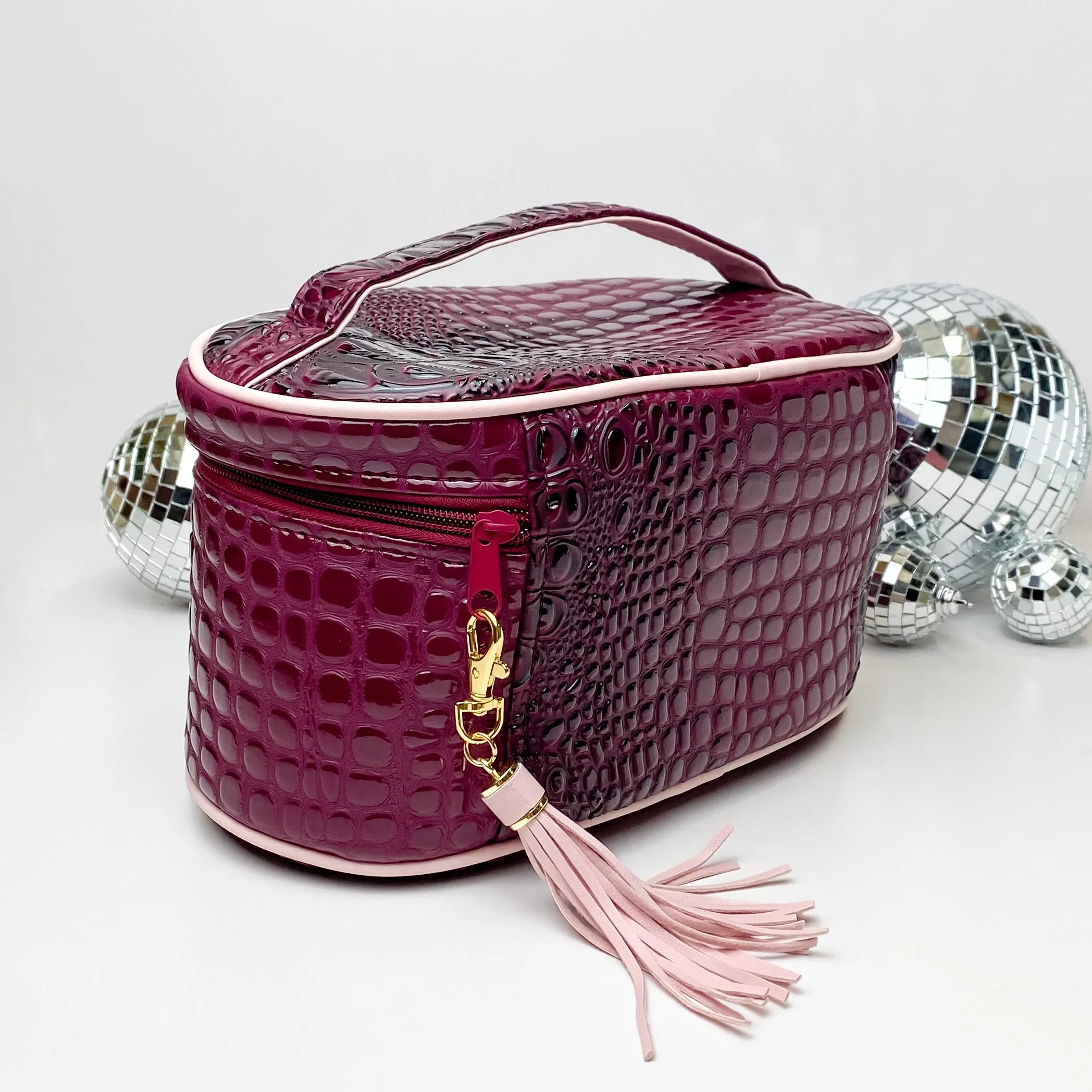 Makeup Junkie | Medium Bubble Gator Print Train Case in Maroon