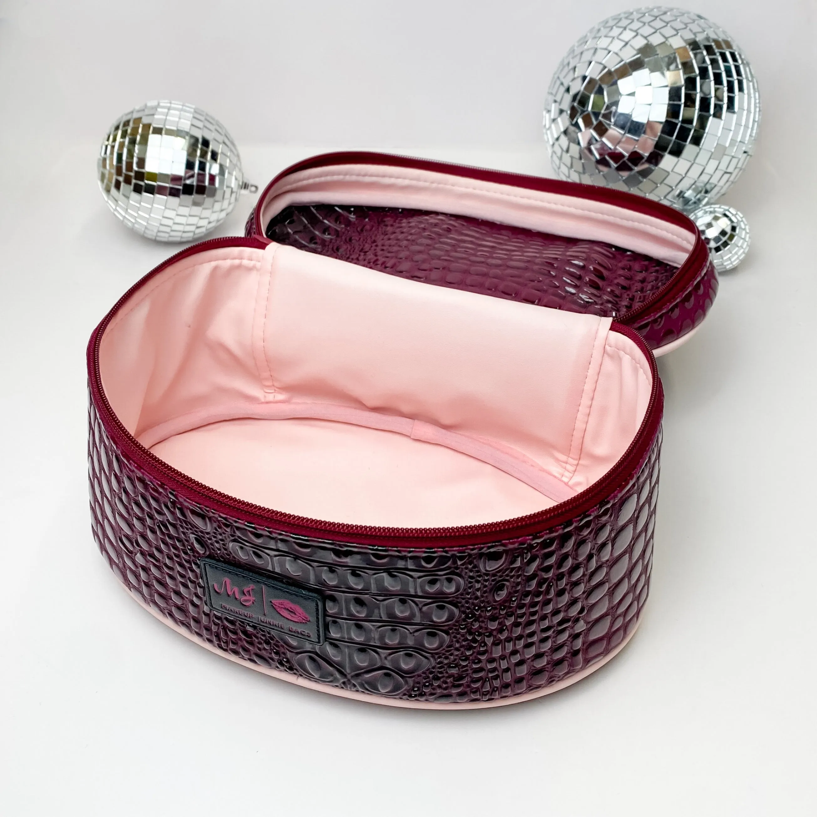 Makeup Junkie | Medium Bubble Gator Print Train Case in Maroon