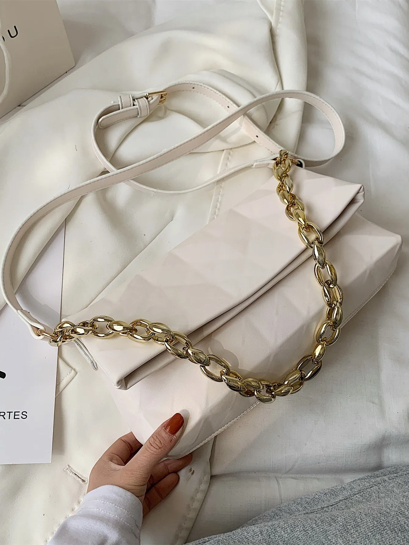 Minimalist Textured Chain Shoulder Bag