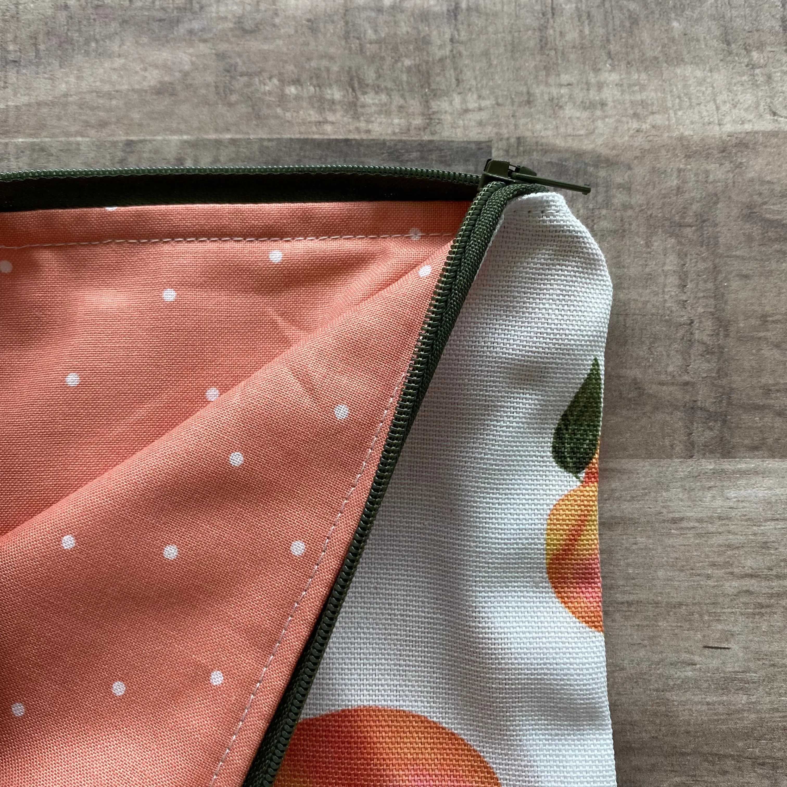 Peaches Down In Georgia Small Zipper Bag