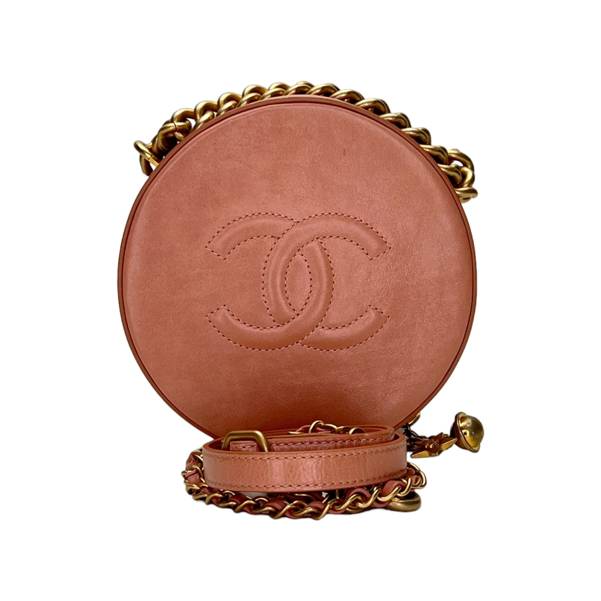 Round CC Pink Crossbody Bag in Calfskin, Gold hardware