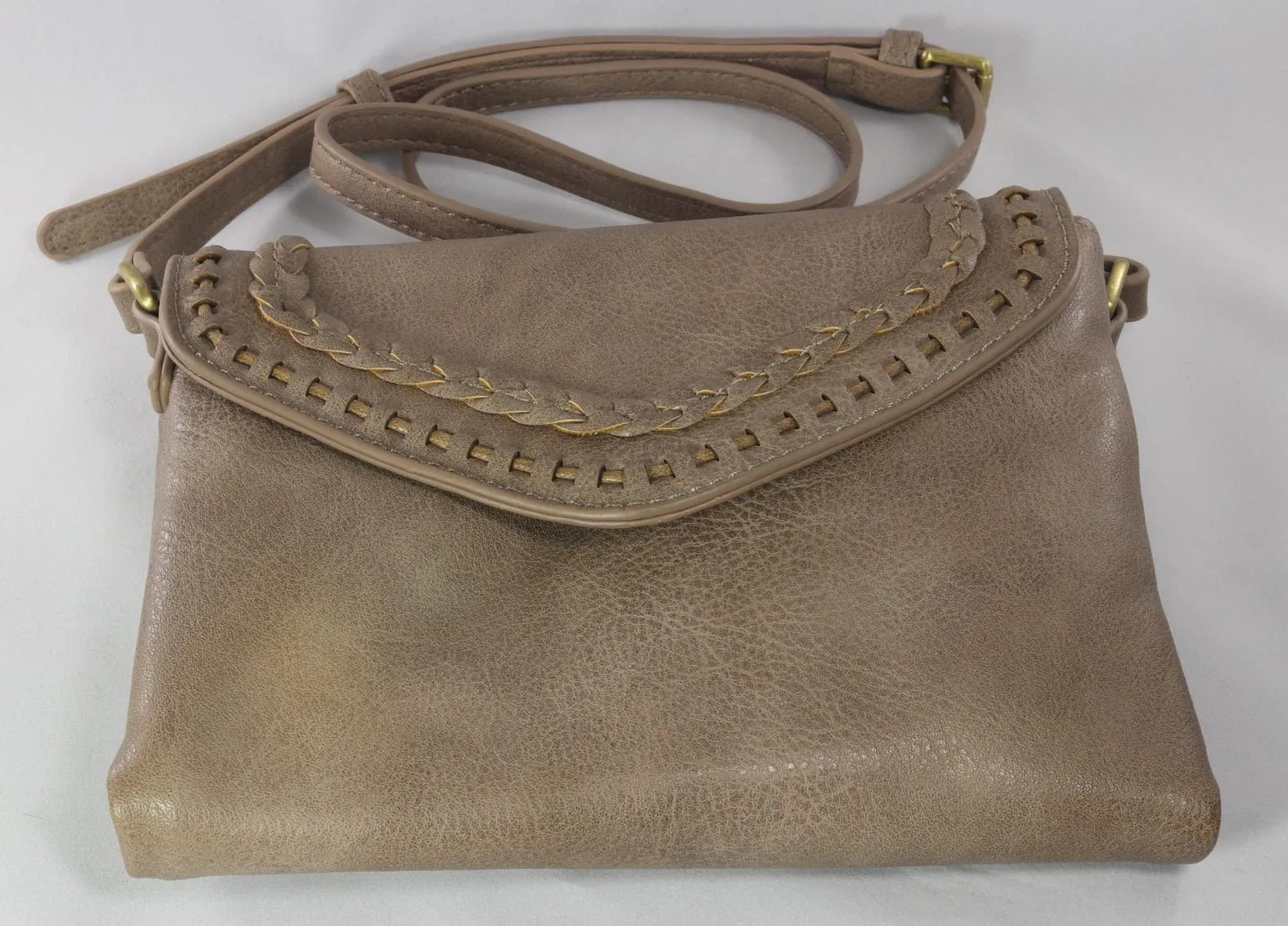 Street handbag with buckle strap