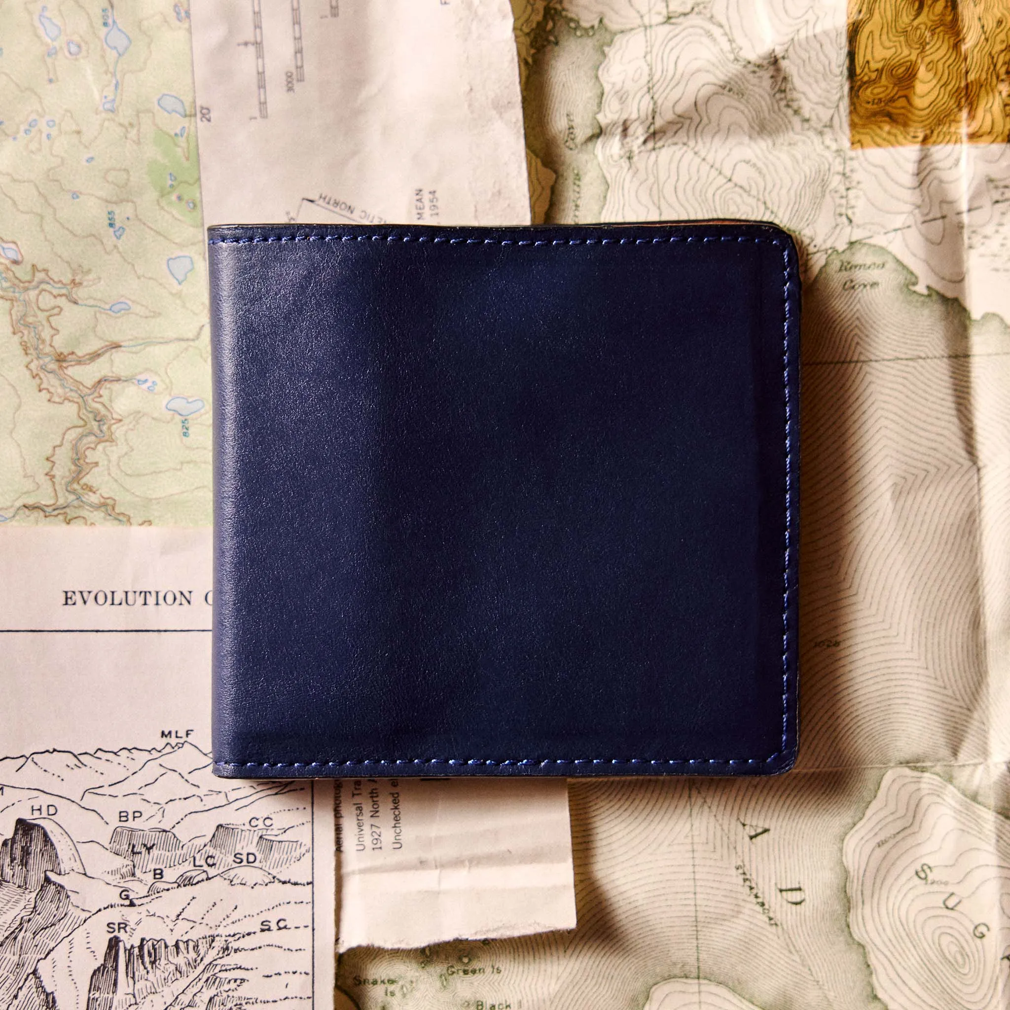 The Minimalist Billfold Wallet in Navy