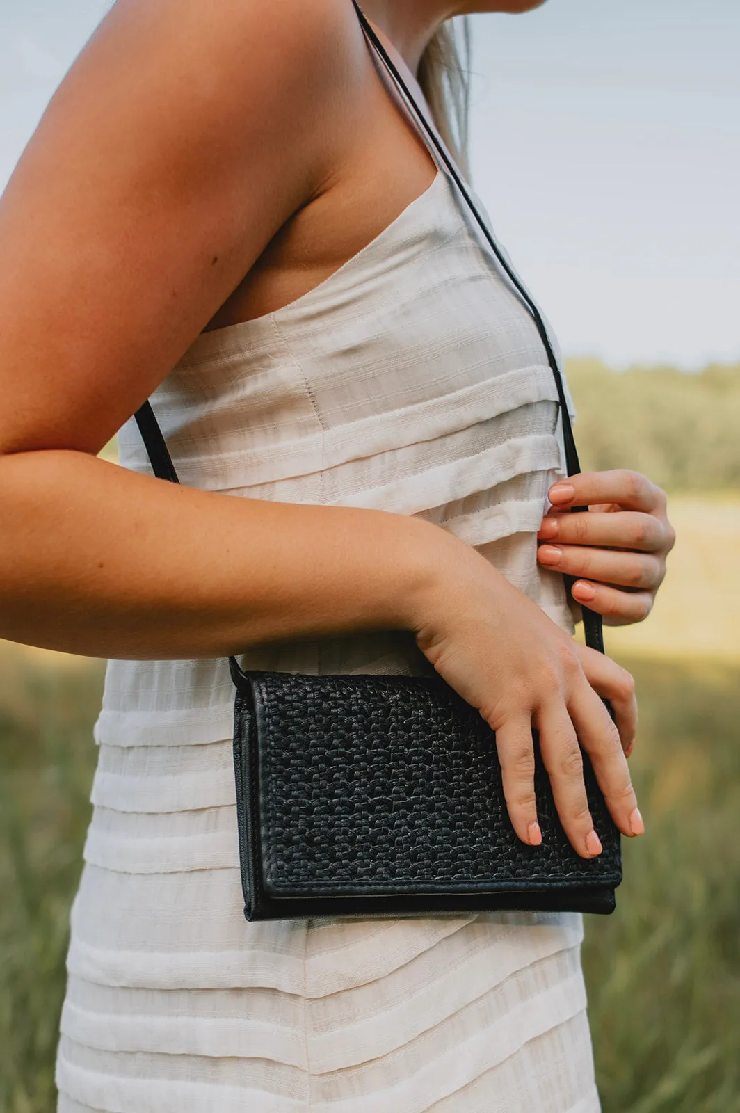 The Playa Woven Crossbody Purse - Black